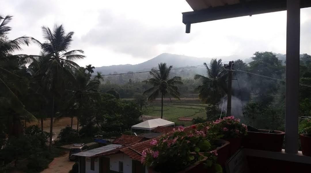 Camp Coorg Lägenhet Madikeri Exteriör bild