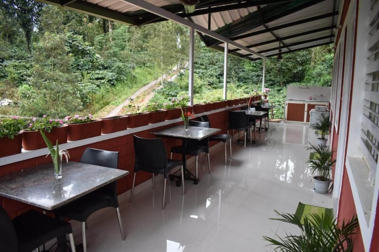 Camp Coorg Lägenhet Madikeri Exteriör bild